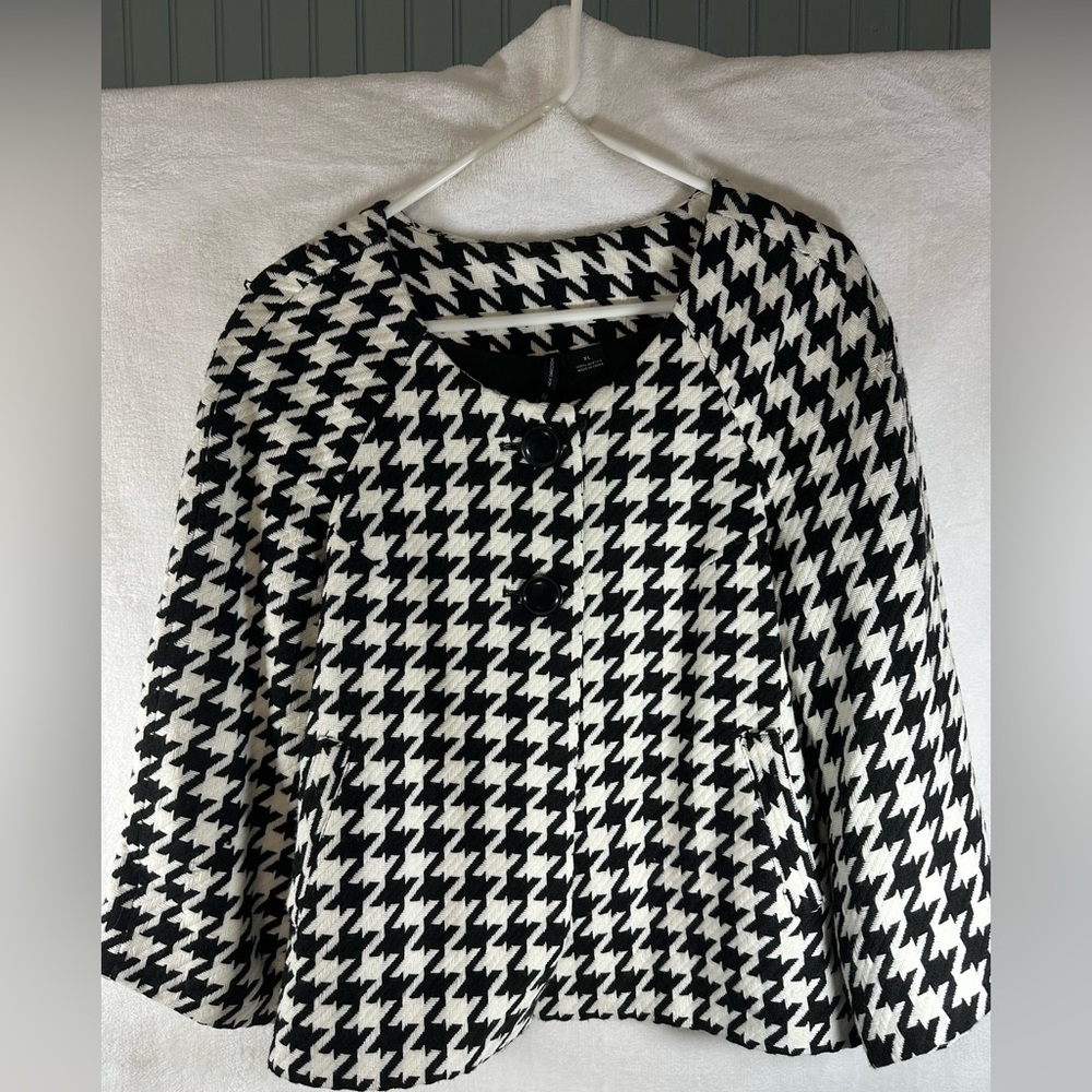 New Directions Black and White Houndstooth Jacket